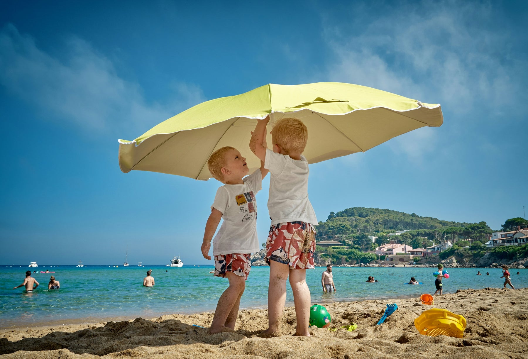 How to get an autistic child to wear sunscreen